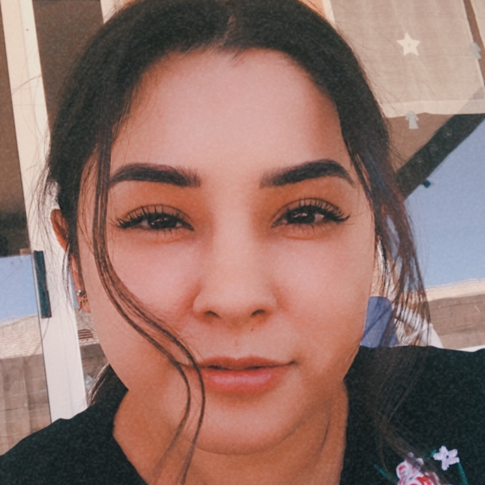 Meet your Posher, Alejandra